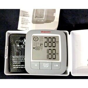 Walgreens Deluxe GentleInflate Wrist Blood Pressure Digital Monitor w/Case EUC